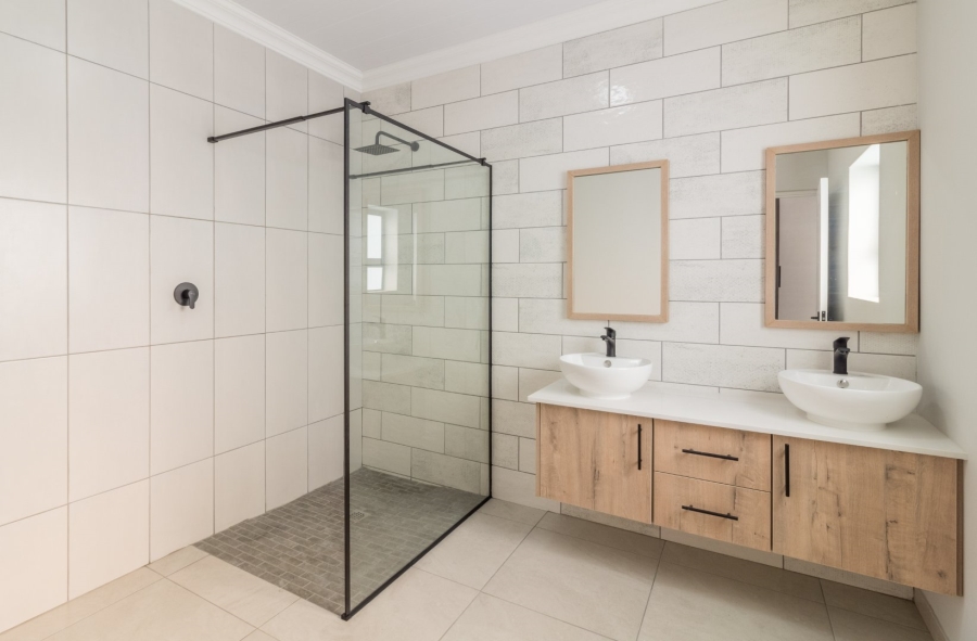 3 Bedroom Property for Sale in Fraaiuitsig Western Cape